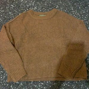 American eagle brown sweater, size small.